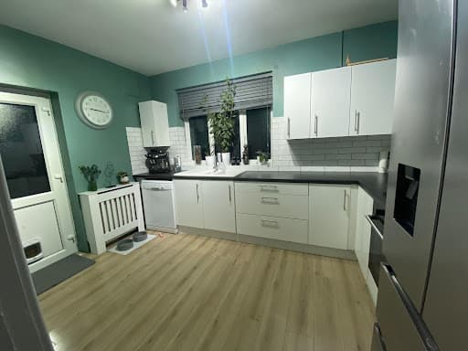 METRIC PROPERTY SERVICES LTD — Customer photo